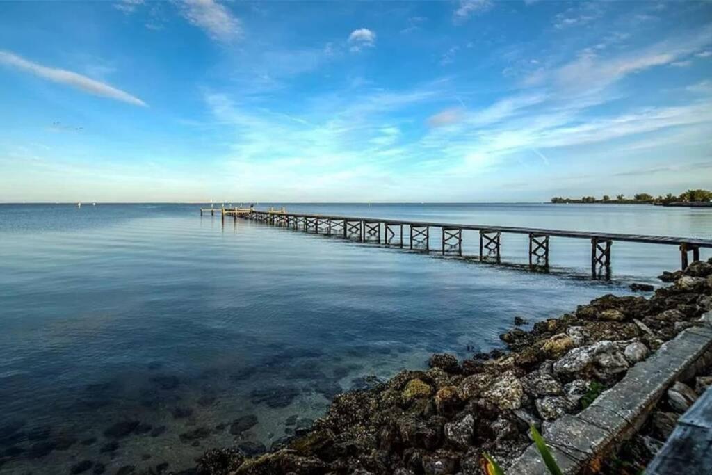 Bay View, Studio206, Beach Steps Away! Pool+Wifi Ruskin Exterior photo
