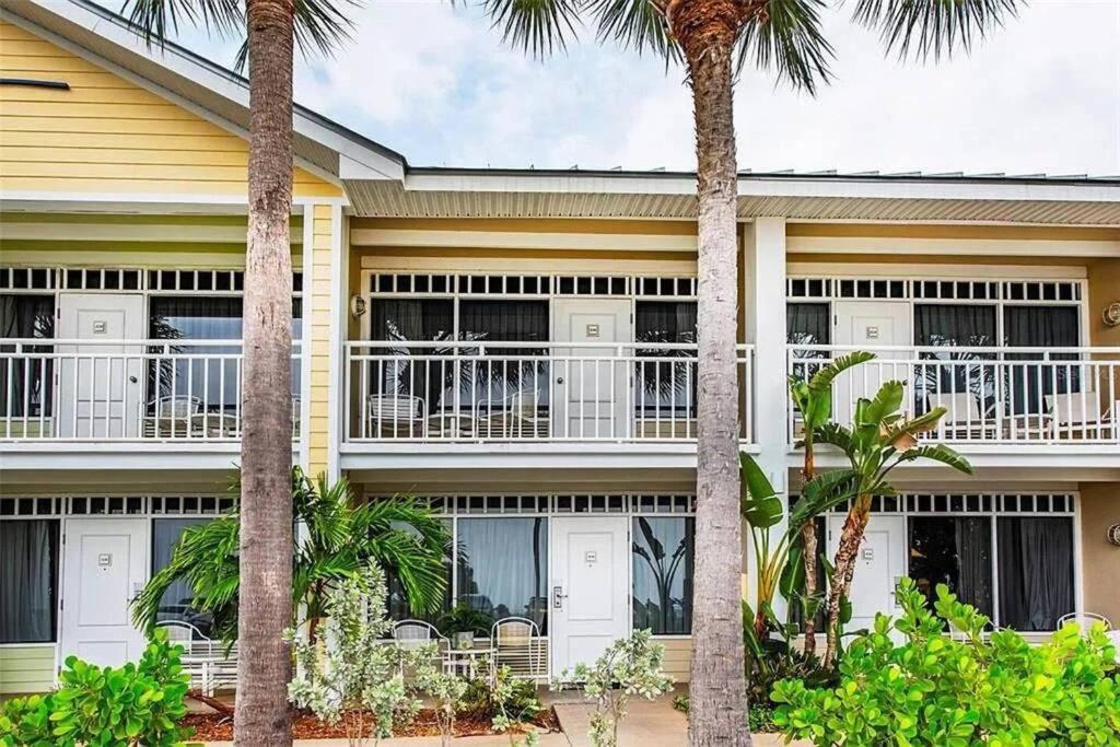 Bay View, Studio206, Beach Steps Away! Pool+Wifi Ruskin Exterior photo