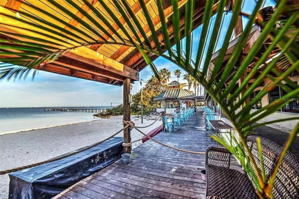 Bay View, Studio206, Beach Steps Away! Pool+Wifi Ruskin Exterior photo